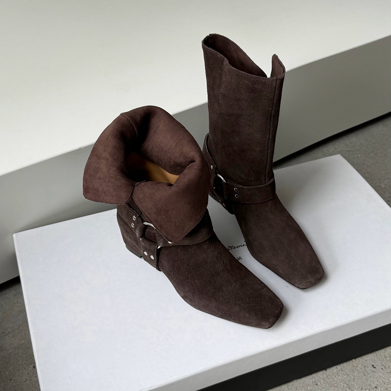 Kadın Süet Bol Bilekli Botlar  - Street Fashion Look incelemesi ve fiyatı